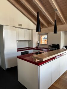 Küche – offen & voll ausgestattet